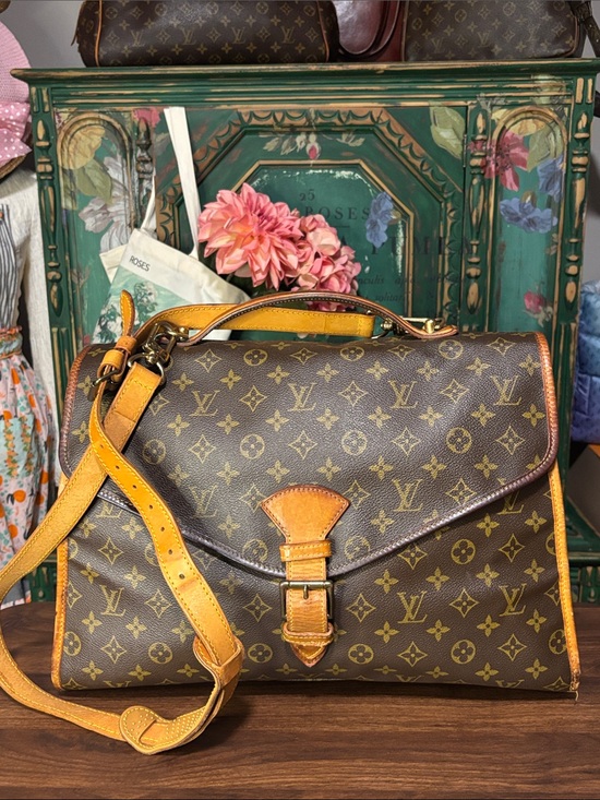 Louis Vuitton Handbags - ✨Live Show Listing✨Louis Vuitton Monogram Messenger Bag